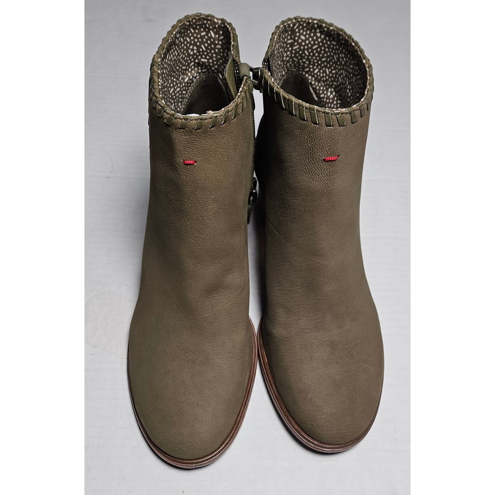 ED Ellen DeGeneres Susumu Tumbled Nubuck Chive Ankle Boots Women's Size‎ 7M